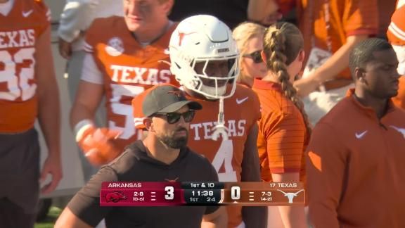 Manning makes Texas history after snagging TD