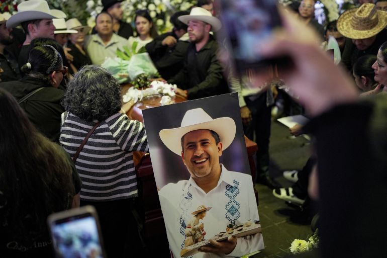Seven bodyguards arrested over Mexican mayor's murder