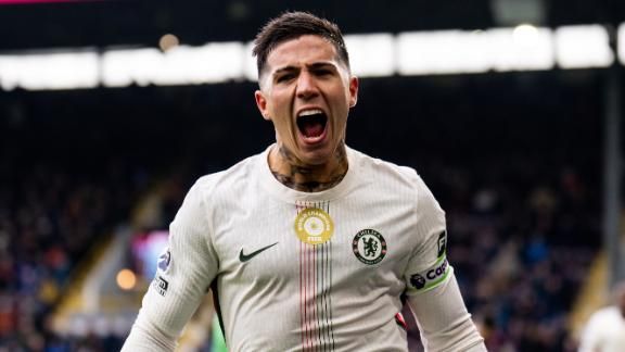 Chelsea pass Burnley test, but Barcelona and Arsenal await in a big week