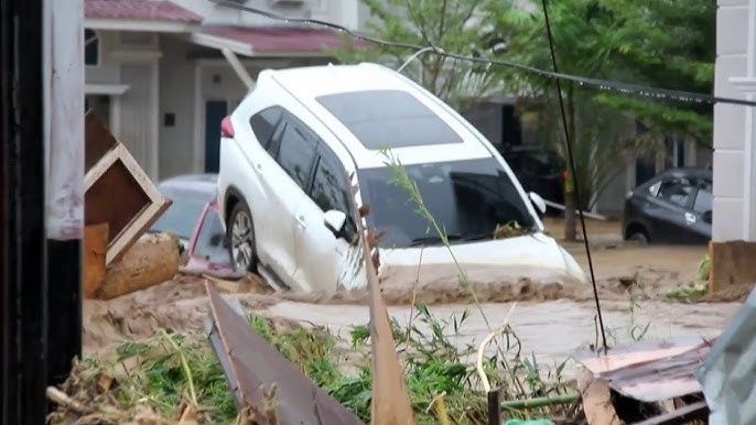 Scores killed as floods sweep several Asian nations