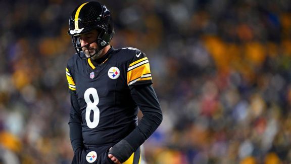 Two vulnerable NFL sack records: Tracking pace for Myles Garrett (19!), Broncos' D (51!)