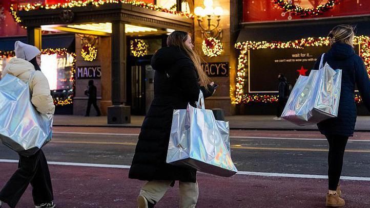 AI tools transform Christmas gifting as shoppers turn to chatbots