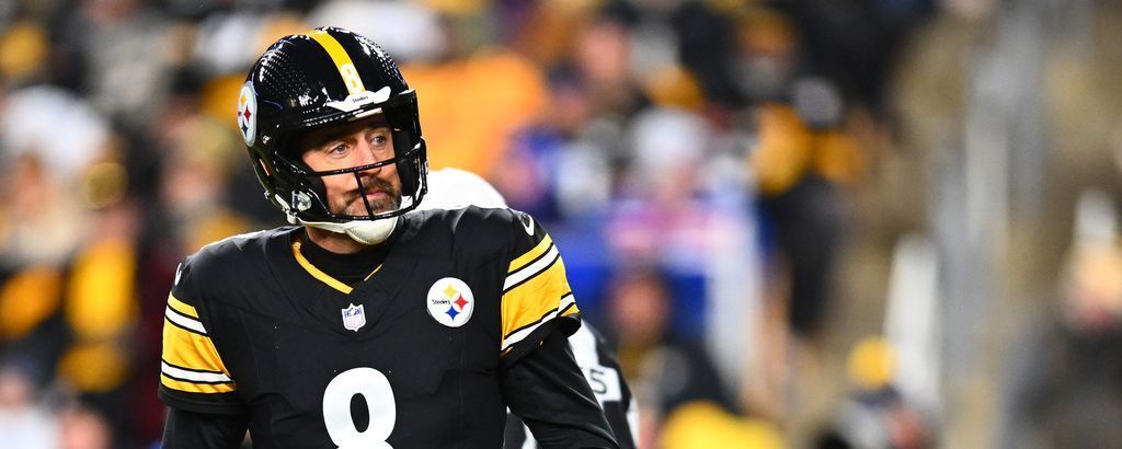 QB Rodgers calls out WRs after 'boo-worthy' loss